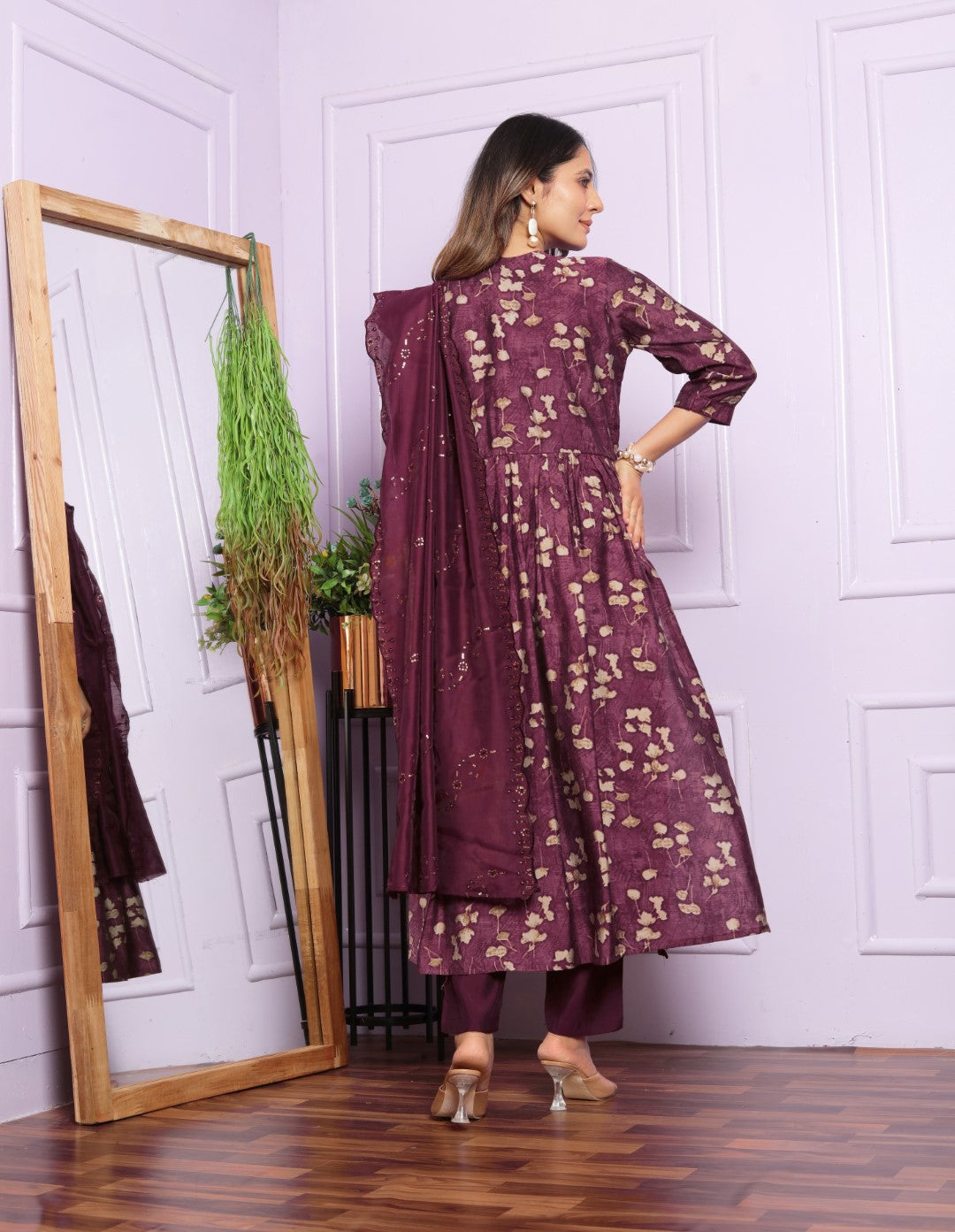 Buy Women's Fashionable Alia Cut Kurtas Set Online 