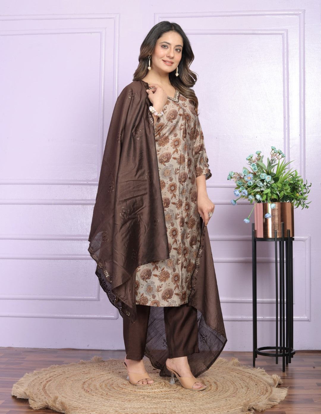 Buy V-Neck Kurta with Pant Set Online | Vaanya Kurtis 