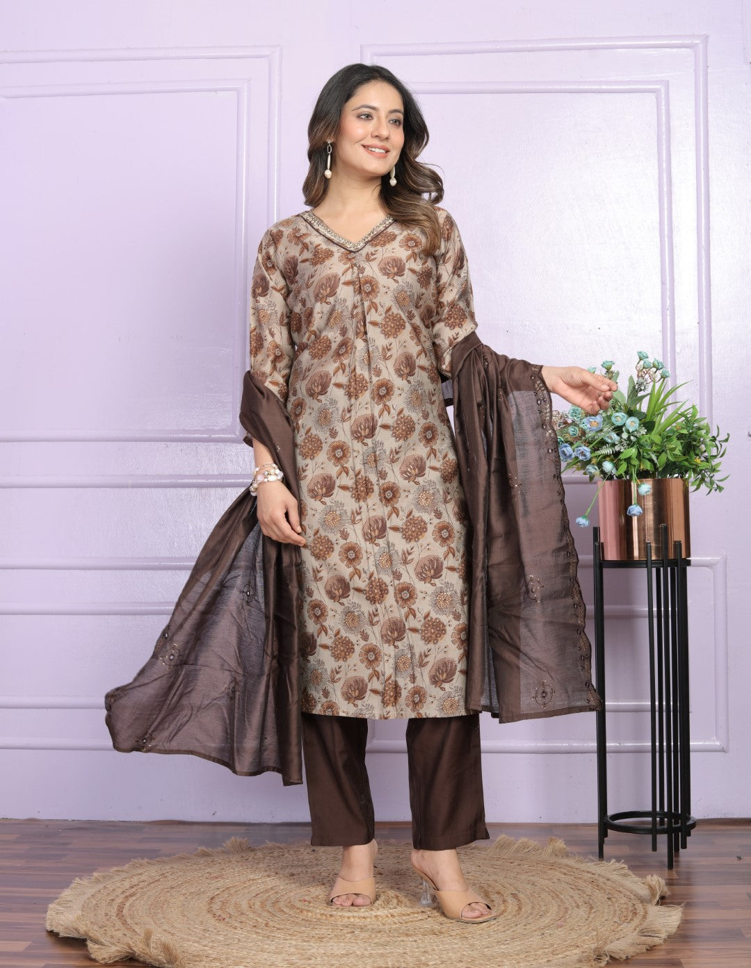 Buy V-Neck Kurta with Pant Set Online | Vaanya Kurtis 