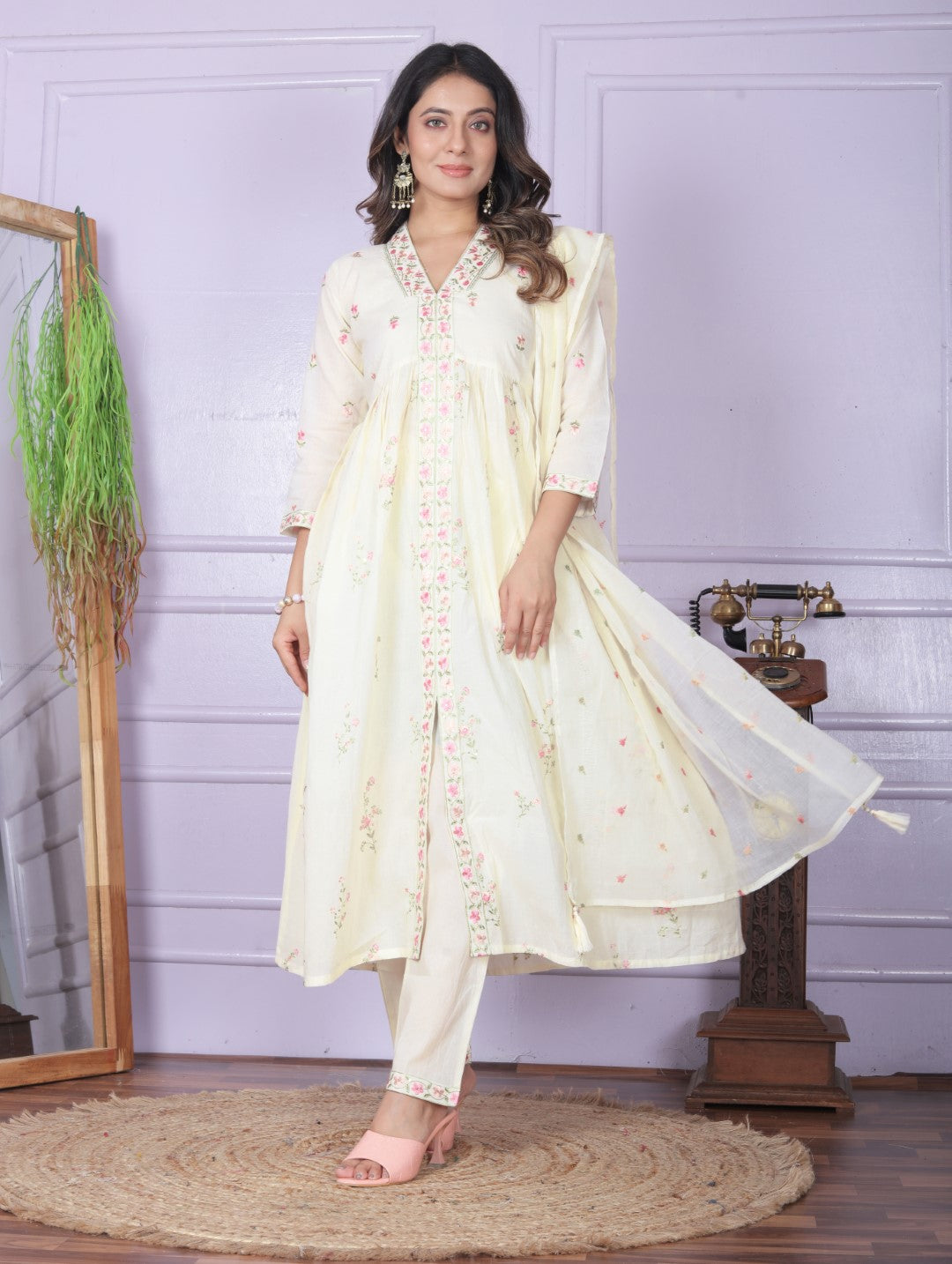 Shop Cream Cotton Dupatta Set Online | Vaanya Kurtis