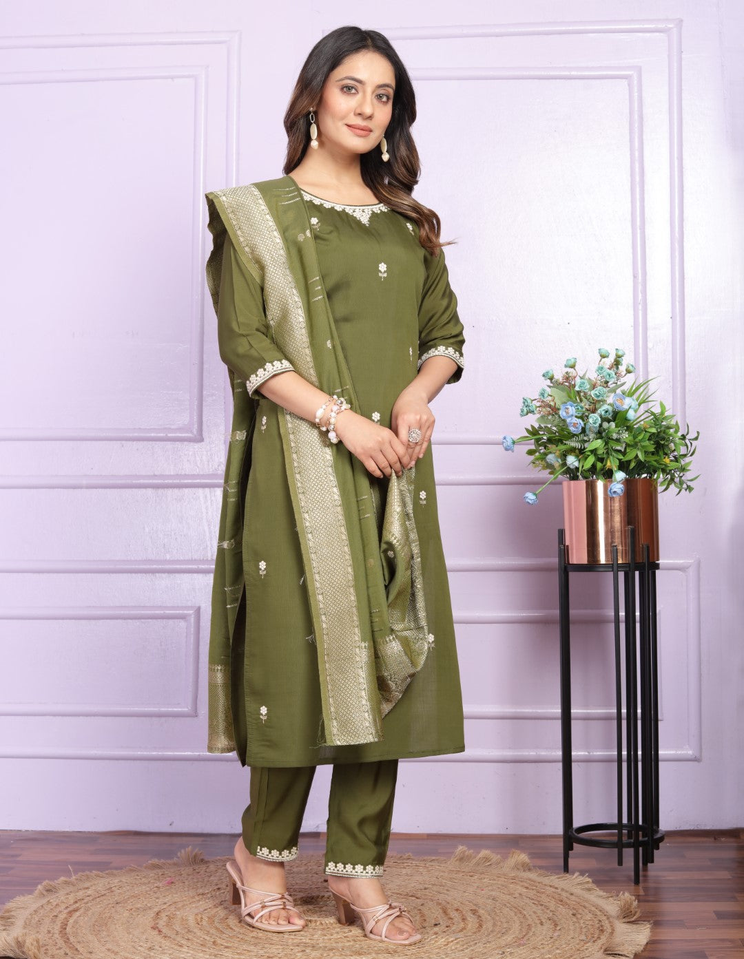 Buy Mehndi Green Viscose Silk Dupatta Set | Vaanya Kurtis