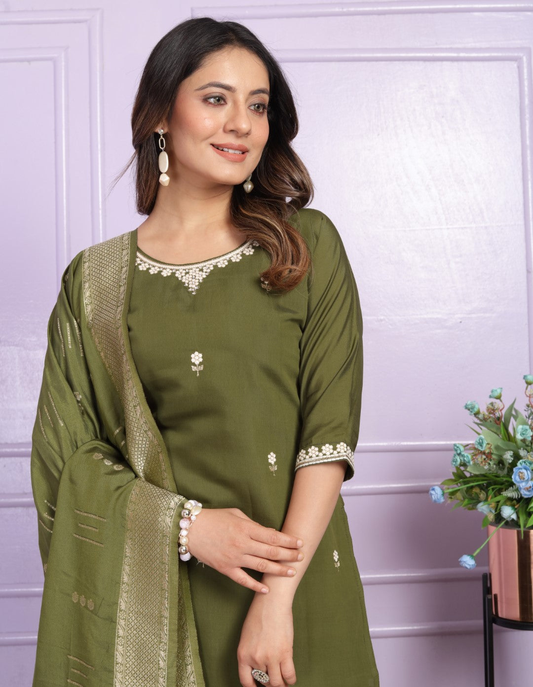 Buy Mehndi Green Viscose Silk Dupatta Set | Vaanya Kurtis