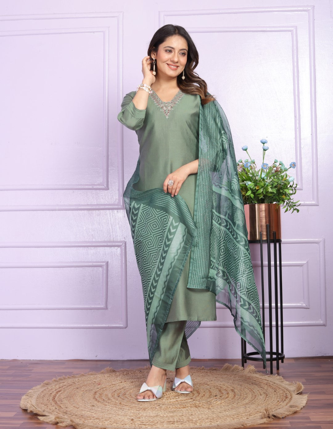 Buy Stylish V-Neck Kurta with Pant Set Online | Vaanya Kurtis