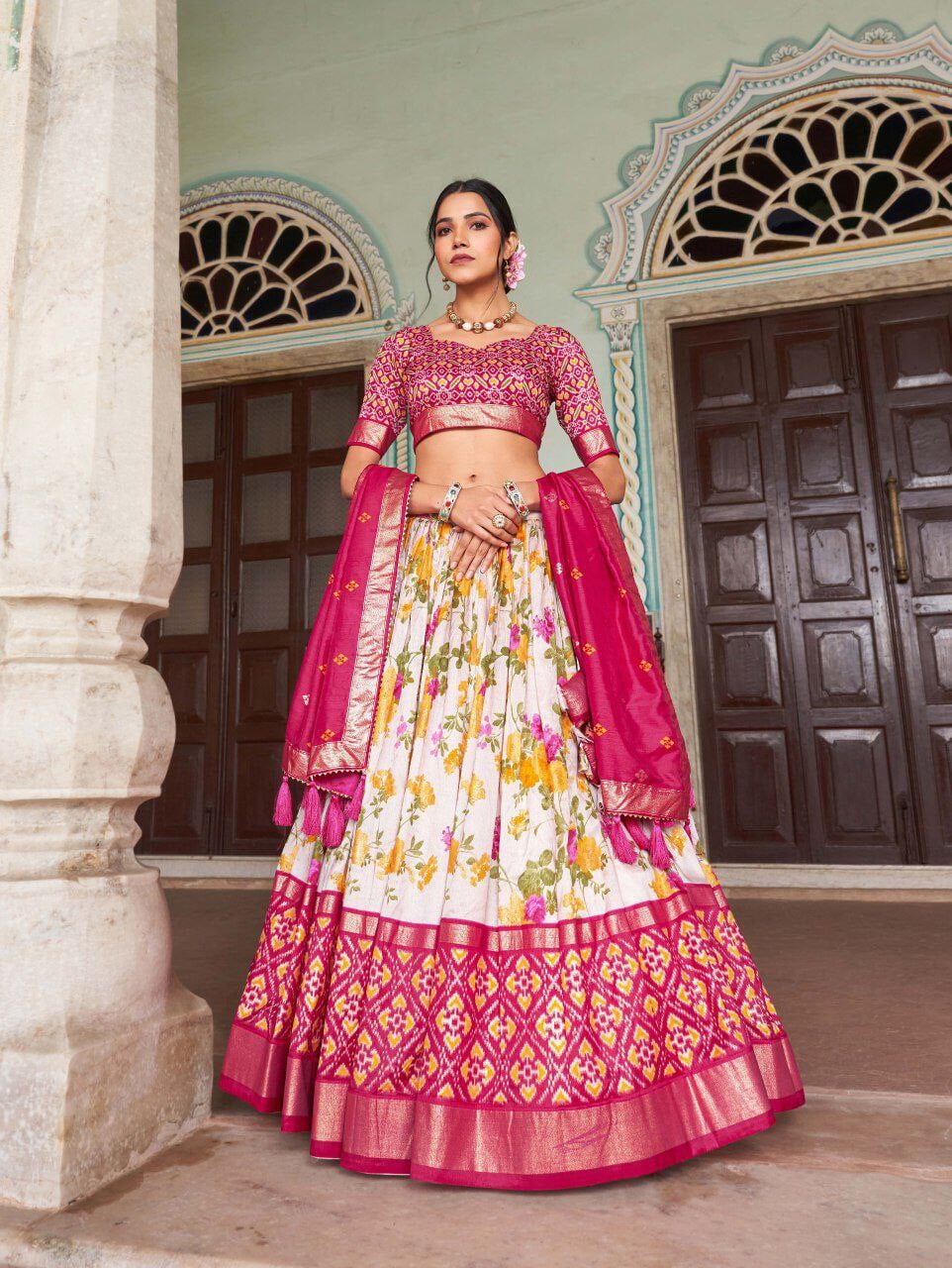 Traditional Lehenga Set Lehenga Vaanya Kurtis 