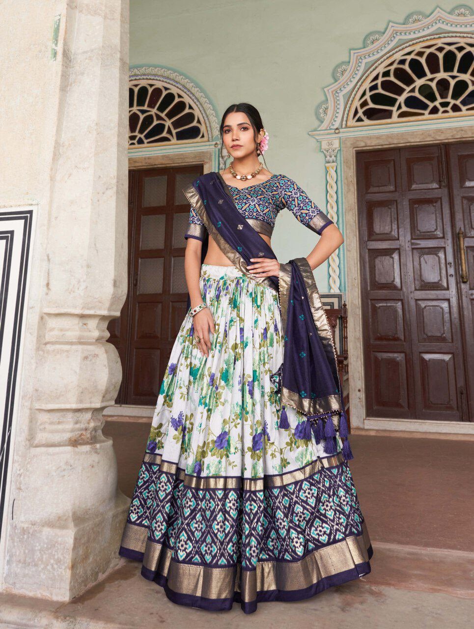 Traditional Lehenga Set Lehenga Vaanya Kurtis 