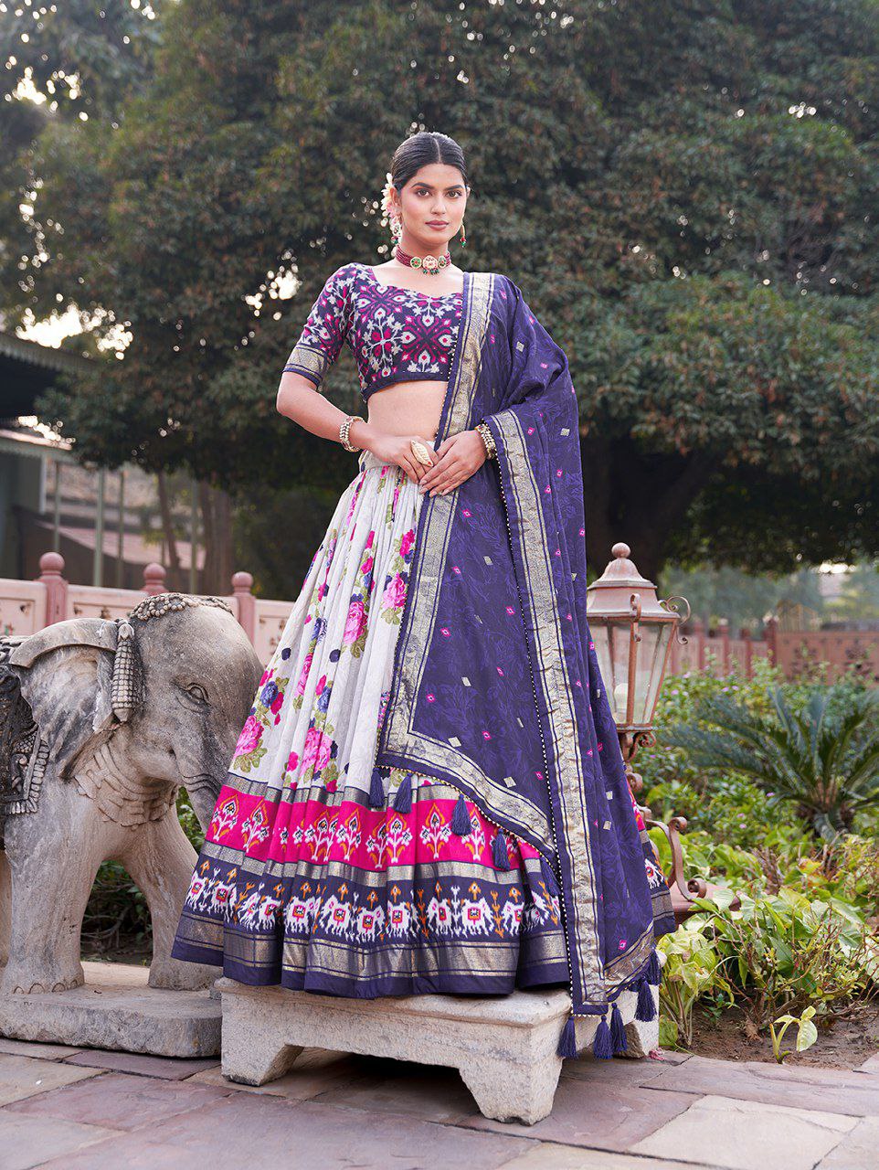 Shop Stylish Ikat Patola Lehenga Set Online | Vaanya Kurtis