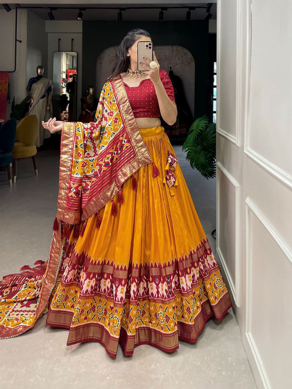 Festive Wear Lehenga Set